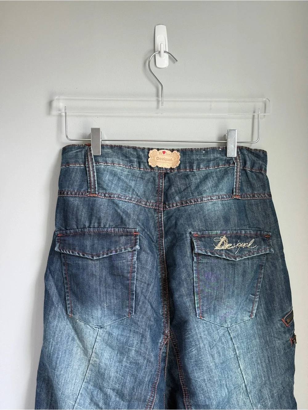 Desigual Harem Jeans Y2K Embroidered Love Floral Baggy Size 28 Medium Wash New - Picture 4 of 9